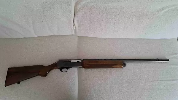 SEMIAUTOMÁTICA BROWNING 2000