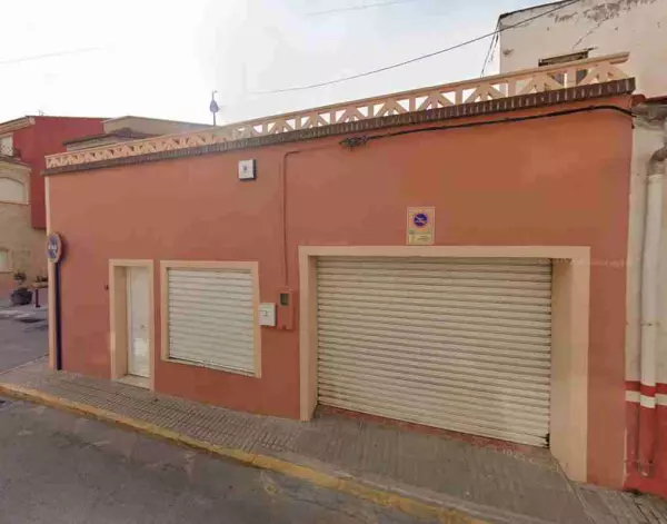 L155 -  BAJO EN VENTA EN DESAMPARADOS