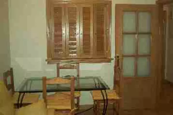 Alquilo apartamento en la zona barrio de los metales