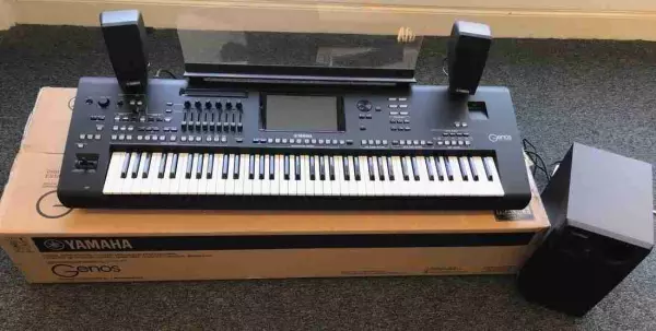 Yamaha Genos, Yamaha PSR-SX900, Korg Pa5X, Korg Pa4X