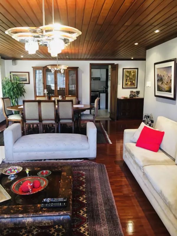 Vendo departamento Quito Av. República del Salvador