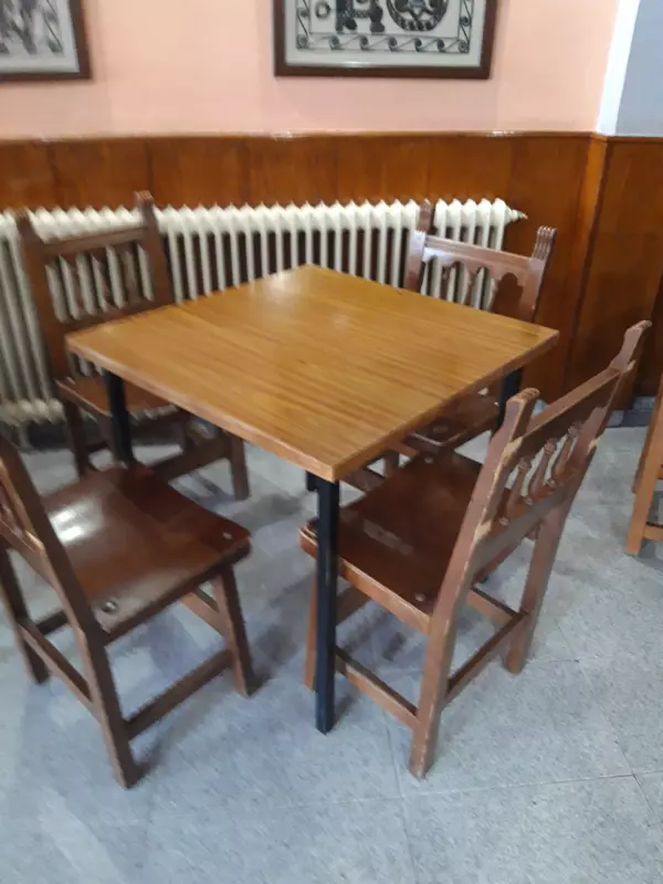 Vendo mesas y sillas
