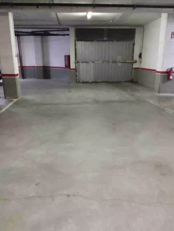 Plaza parking