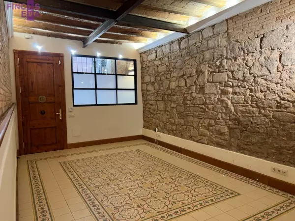 PISO REFORMADO EN EL CENTRO DE BARCELONA - FE0120
