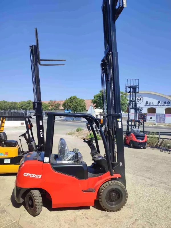 MAQUINA NUEVA A ESTRENAR PARA 2500KG
