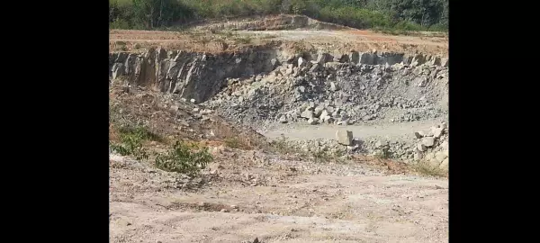 Vendo cantera de 400 has. Con todos los permidos  di