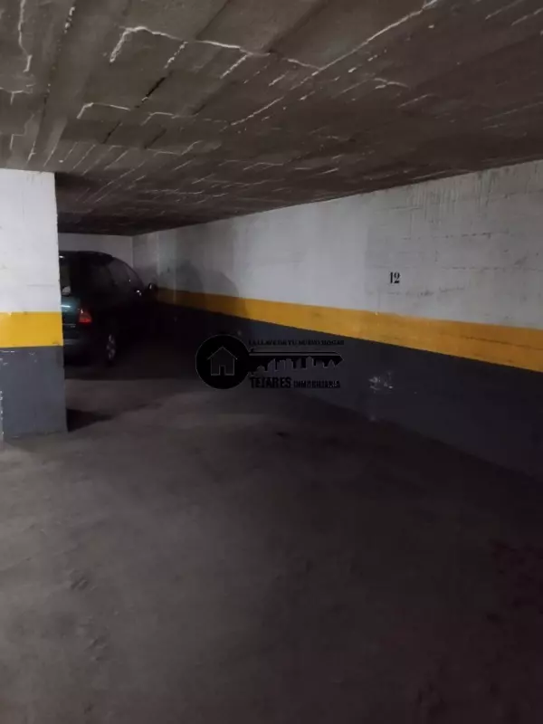 Garaje en Avenida de España, Albacete – 13 m², Acceso Fácil y Céntrico