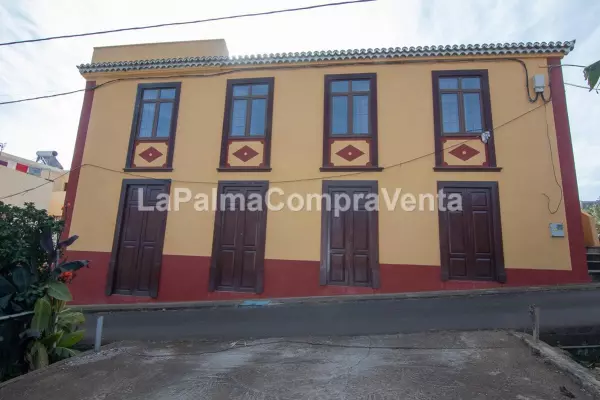 ID-401   Casas antiguas, esta es la suya, tiene una buena di