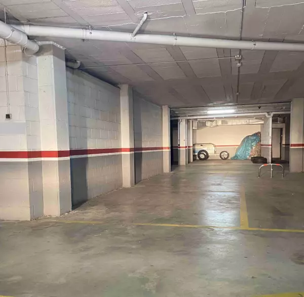 SE ALQUILAN TRASTEROS ABIERTOS / GARAJES.
