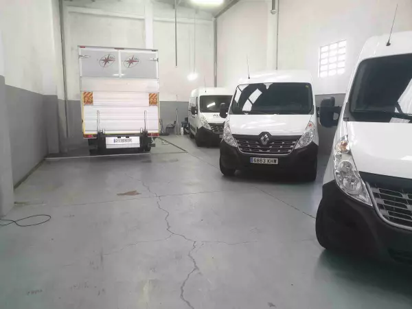 Alquiler de furgonetas sin conductor