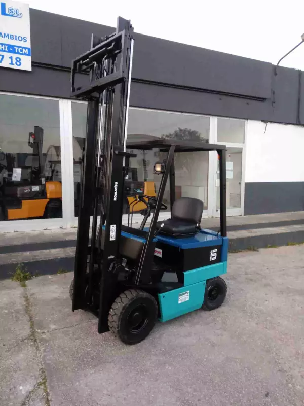 Carretilla elevadora Komatsu eléctrica como nueva – 1500kg, batería casi nueva