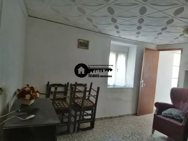 CASA EN EL SALOBRAL CON 195 METROS DE TERRENO