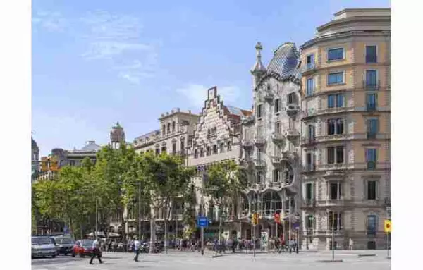 Piso de 2 habitaciones de 185 m² en Barcelona