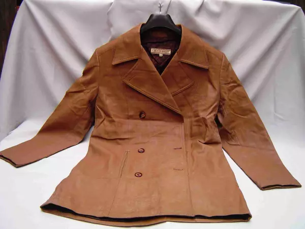 Chaqueta de mujer Polipiel color marrón