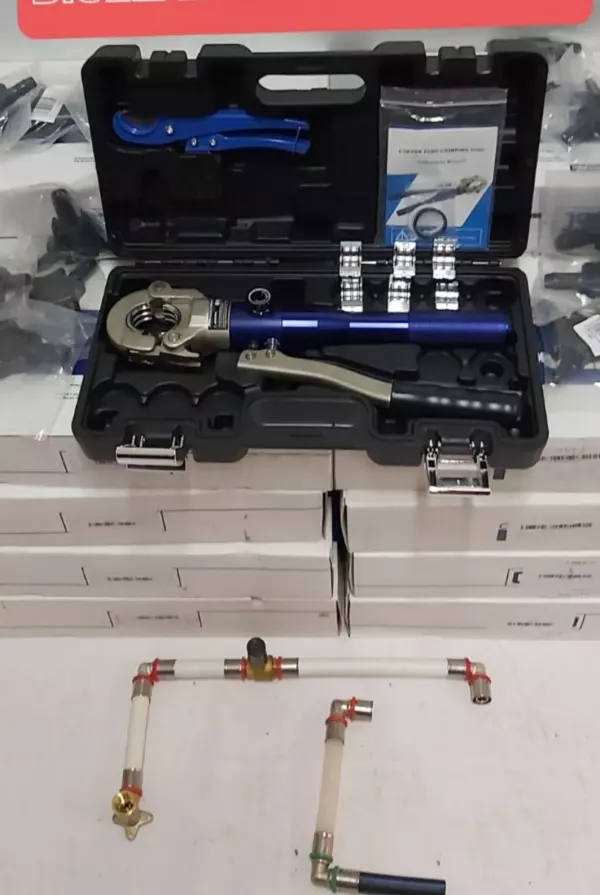 Prensa Manual para Tuberías Multicapa Tipo U | Cabezal Giratorio