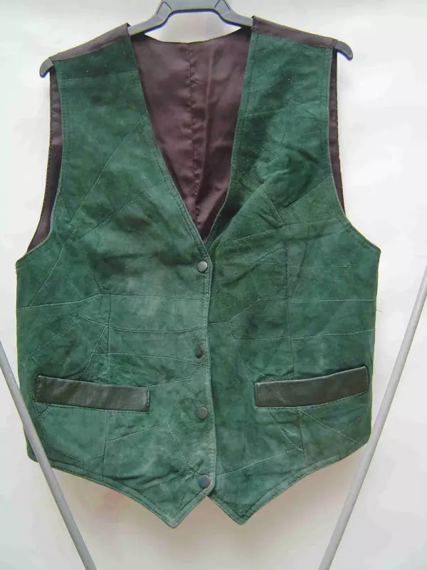 Chaleco de piel, color verde oliva
