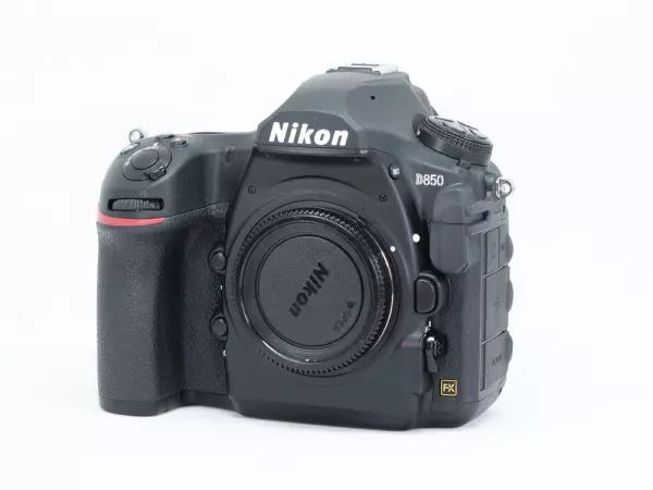 Nikon D850 en embalaje original