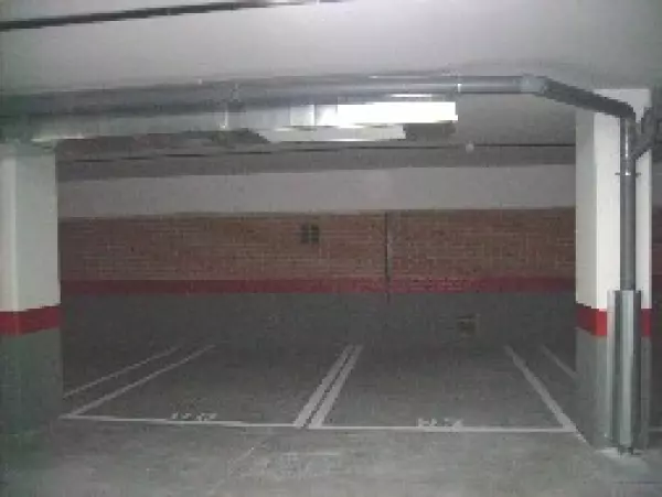 Alquilo una plaza de garaje para coche