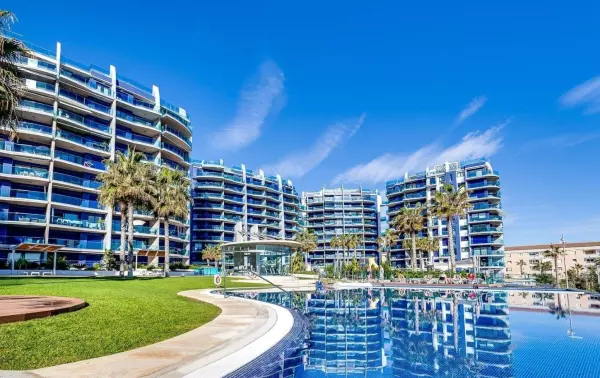 Apartamento en residencial de lujo SeaSenses con únicas vistas panorámicas al mar !!!