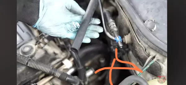 Se ase mecánica rapida y se asen reparaciones de maquinaria