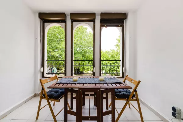 SE ALQUILA APARTAMENTO DE 1 HABITACION CON PISCINA COMUNITARIA EN TORREVEIAJE (ALICANTE)