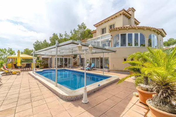 CHALET INDEPENDIENTE DE 3 HABITACIONES 3 BAÑOS EN PINAR DE CAMPOVERDE (ORIHUELA COSTA) ALICANTE