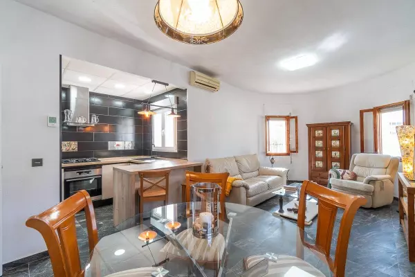 CHALET DE 2 HABITACIONES 2 BAÑOS ZONA FLORIDA EN ORIHUELA COSTA