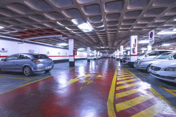SE VENDE PLAZA DEL GARAJE EN CENTRO DE TORREVIJA ( PLAZA MIGUEL HERNÁNDEZ) EL TEATRO
