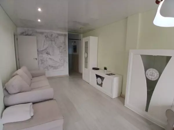 APARTAMENTO DE 4 HABITACIONES EN TORREVIEJA ( CENTRO) ALICANTE