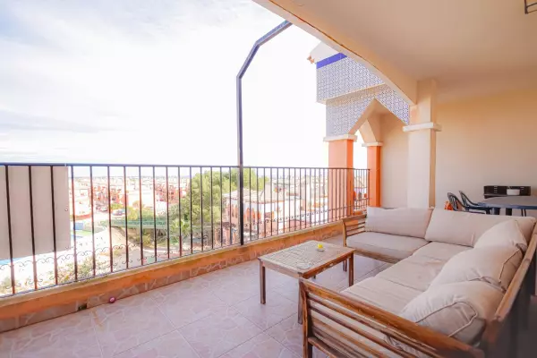 ATICO CON GRAN TERRAZA Y SOLARIUM DE 2 HABITACIONES EN PLAYA FLAMENCA EN (ORIHUELA COSTA)