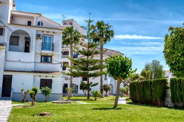 DUPLEX REFORMADO CON 1 HABITACIONES EN TORREVIEJA (ALICANTE) CERCA DEL MAR