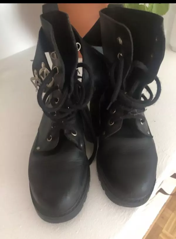 Botas negras