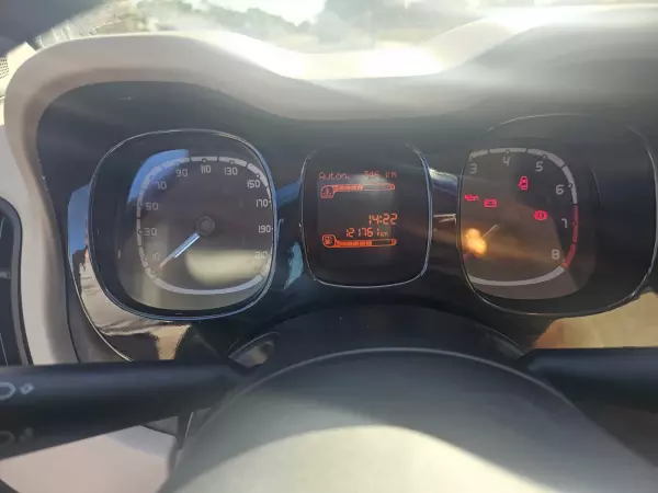 VENDO PRECIOSO *FIAT PANDA* AÑO  2013 1.2  GASOLINA.  120.00