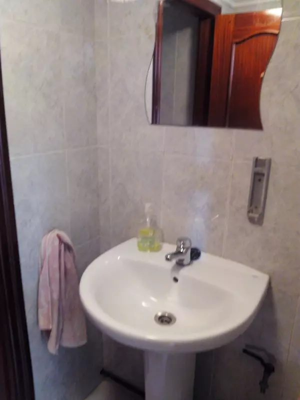 Alquilo local, 49m2, buena situación, totalmente instalado,