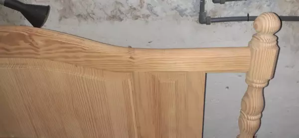 Cama de 160cm de ancho x 190cm(80€) o 200cm(110€) de largo,