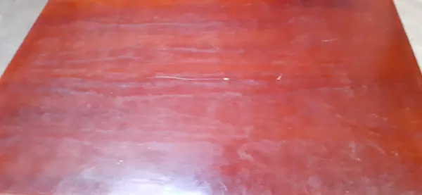 Mesa Comedor Pequeña de Madera de Abeto. Usada.