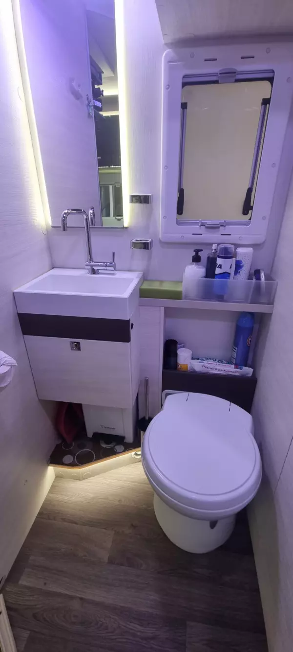 VENDO AUTOCARAVANA PERFILADA CHALLENGER MAGEO 280.