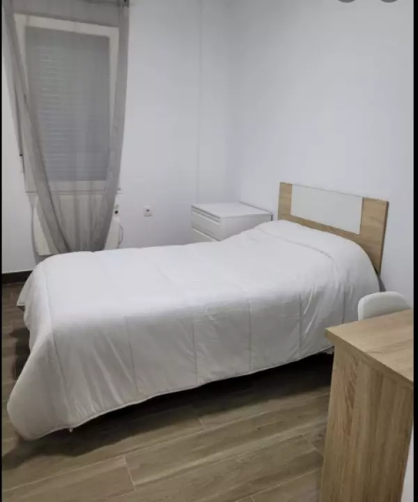 ALQUILER HABITACIONES ESTUDIANTES