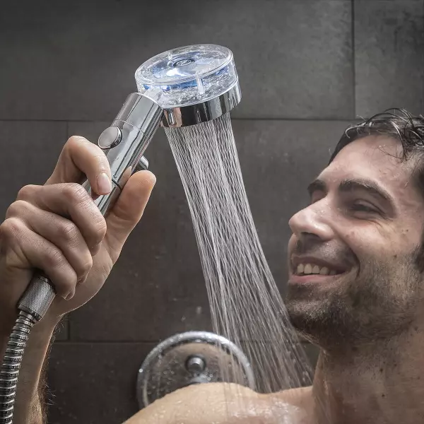 Ecoducha Heliwer InnovaGoods con Hélice de Presión y Filtro Purificador