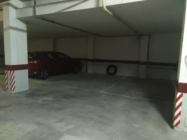garage plaza grande para coche en Madrid Retiro, Plaza Doctor Laguna