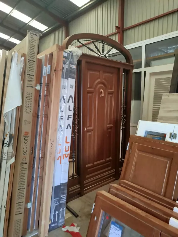 Carpintería de madera macizaa