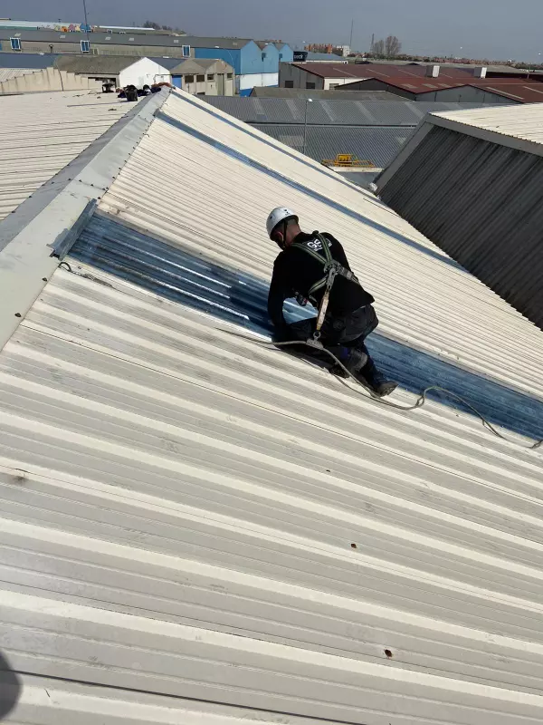 REPARACIONES Y ARREGLO DE GOTERAS EN MADRID
