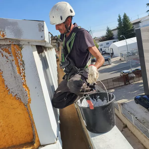 IMPERMEABILIZACION REPARACION CANALONES EN MADRID