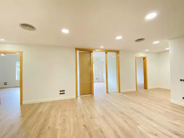MONTADOR DE SUELOS DE MADERAS LAMINADOS