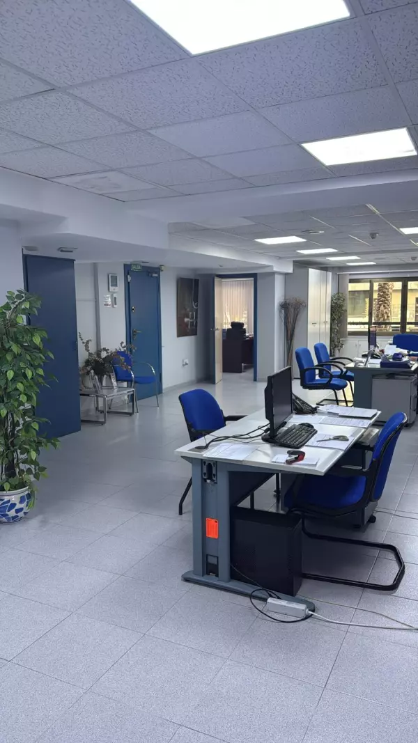 Entreplanta Comercial Diáfana en Luceros, Alicante
