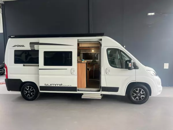 Camper de la marca Possl modelo Summut 600 Plus