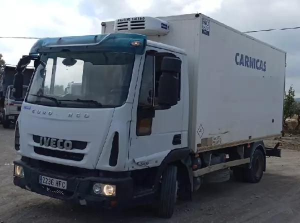 IVECO EUROCARGO 65E16 CON CAJA FRIGORIFICO O PAQUETERA.