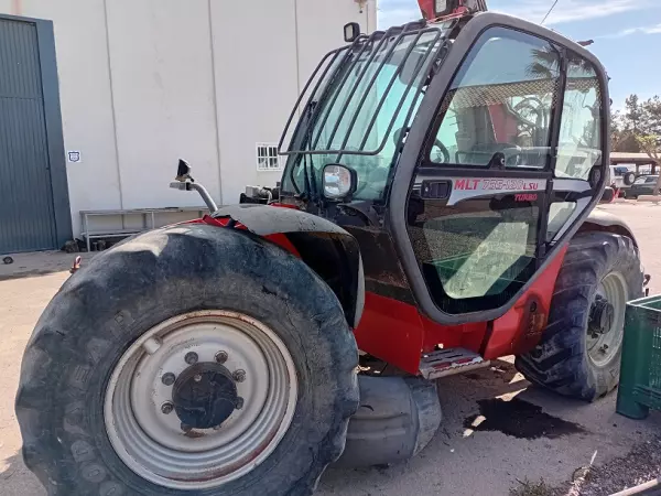 CARRETILLA TELESCÓPICA MANITOU MLT 735 MATRICULADA.