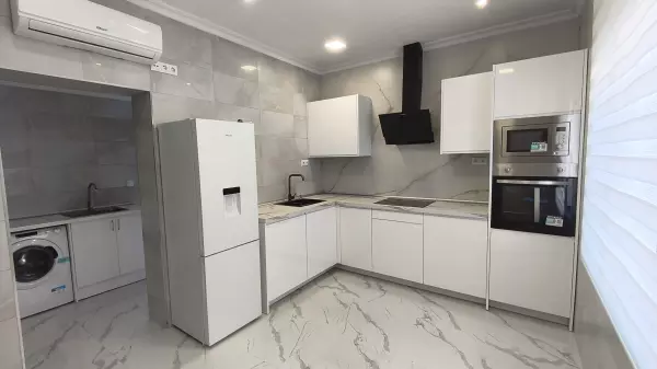 CASA INDEPENDIENTE EN PLANTA BAJA REFORMADA Y CON SOLARIUM