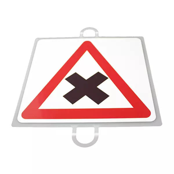 PANEL DE SEÑALIZACIÓN TRAFICO DE PELIGRO Nº 3 (INTERSECCIÓN)